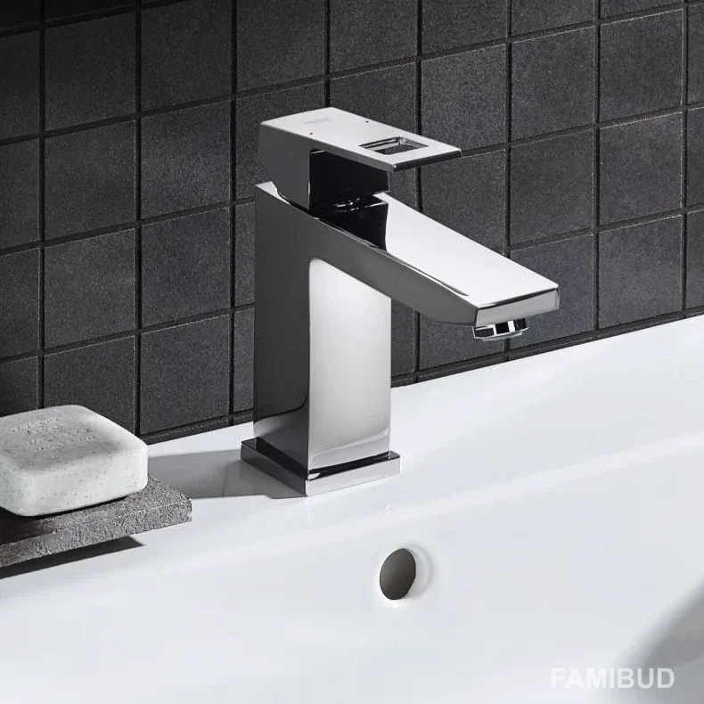 Змішувач для умивальника M-Size Eurocube 23445000, Grohe