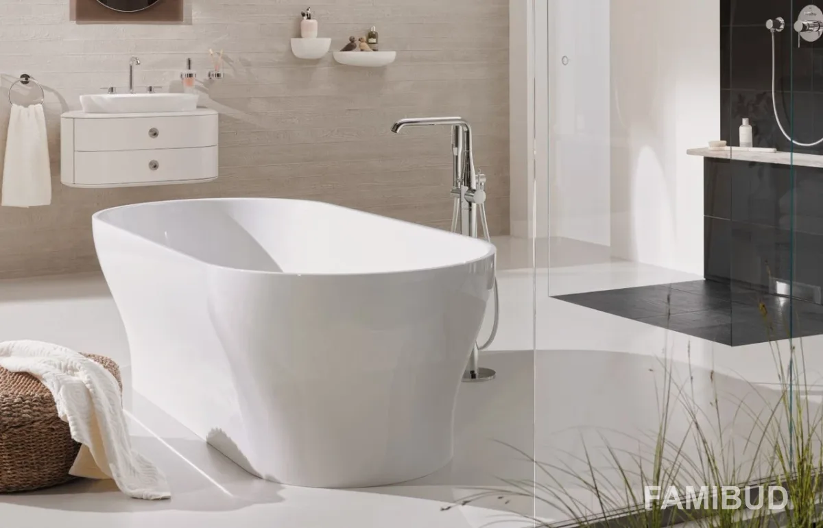Змішувач підлоговий для ванни Essence New 23491001, Grohe