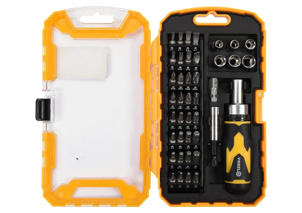Викрутка реверсивна VOREL: Набір насадок, торцевих головок квадрат 1/4", магн. тричач 41 Елем.