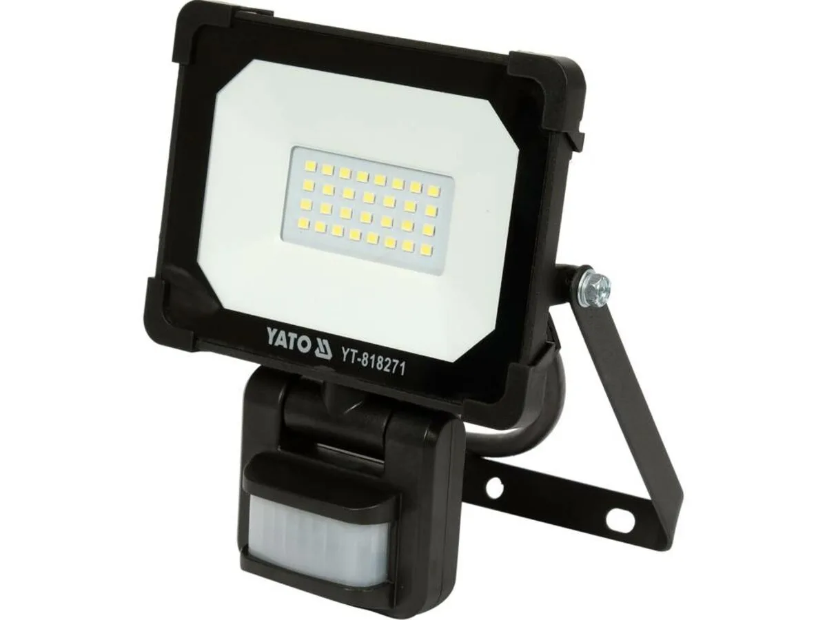 Прожектор з SMD-діодним випромінювачем і датчиком руху: 20 Вт, 230 В, 1900 лм, 30 діодів, YATO